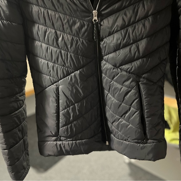 Women’s Free Country Black Puffer Thin Lightweight Fall Winter Casual ZipUp Coat - Picture 3 of 7